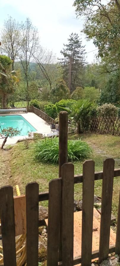Les Gites Du Hameau Avec Piscine Castelnau-sur-Gupie Exteriör bild